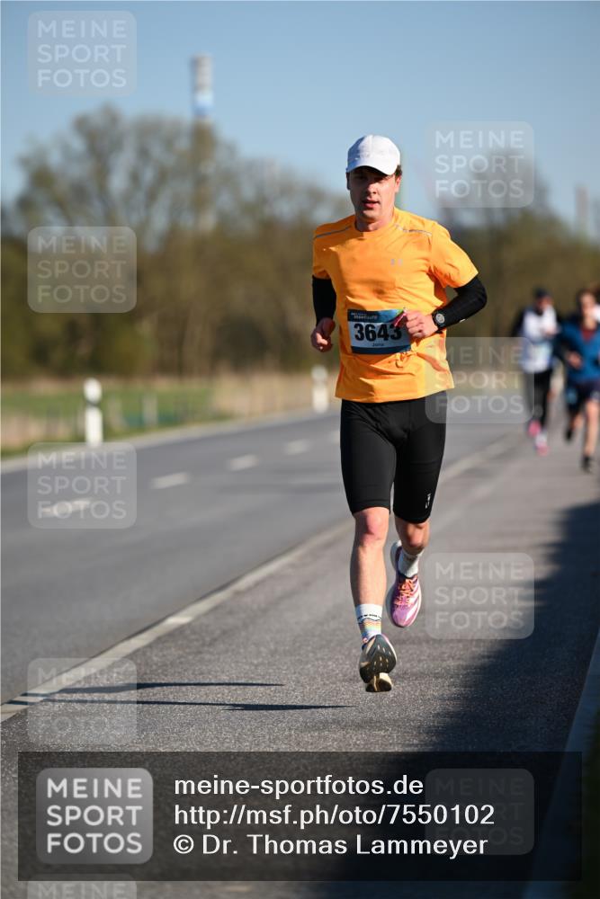 06.04.2025 - 44. Internationalen Wilhelmsburger Insellauf Dr. Thomas Lammeyer http://msf.ph/oto/7550102 06.04.2025 09:20:53 Laufen 3643 meine-sportfotos.de