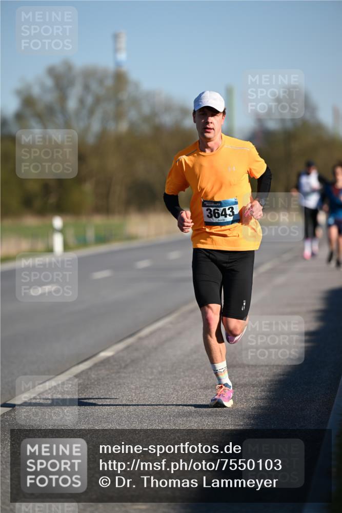 06.04.2025 - 44. Internationalen Wilhelmsburger Insellauf Dr. Thomas Lammeyer http://msf.ph/oto/7550103 06.04.2025 09:20:53 Laufen 3643 meine-sportfotos.de