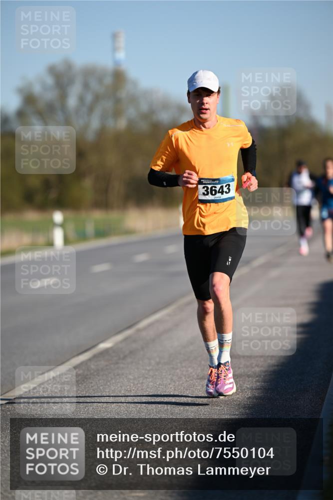 06.04.2025 - 44. Internationalen Wilhelmsburger Insellauf Dr. Thomas Lammeyer http://msf.ph/oto/7550104 06.04.2025 09:20:53 Laufen 3643 meine-sportfotos.de