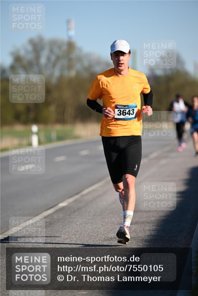 06.04.2025 - 44. Internationalen Wilhelmsburger Insellauf Dr. Thomas Lammeyer http://msf.ph/oto/7550105 06.04.2025 09:20:53 Laufen 3643 meine-sportfotos.de