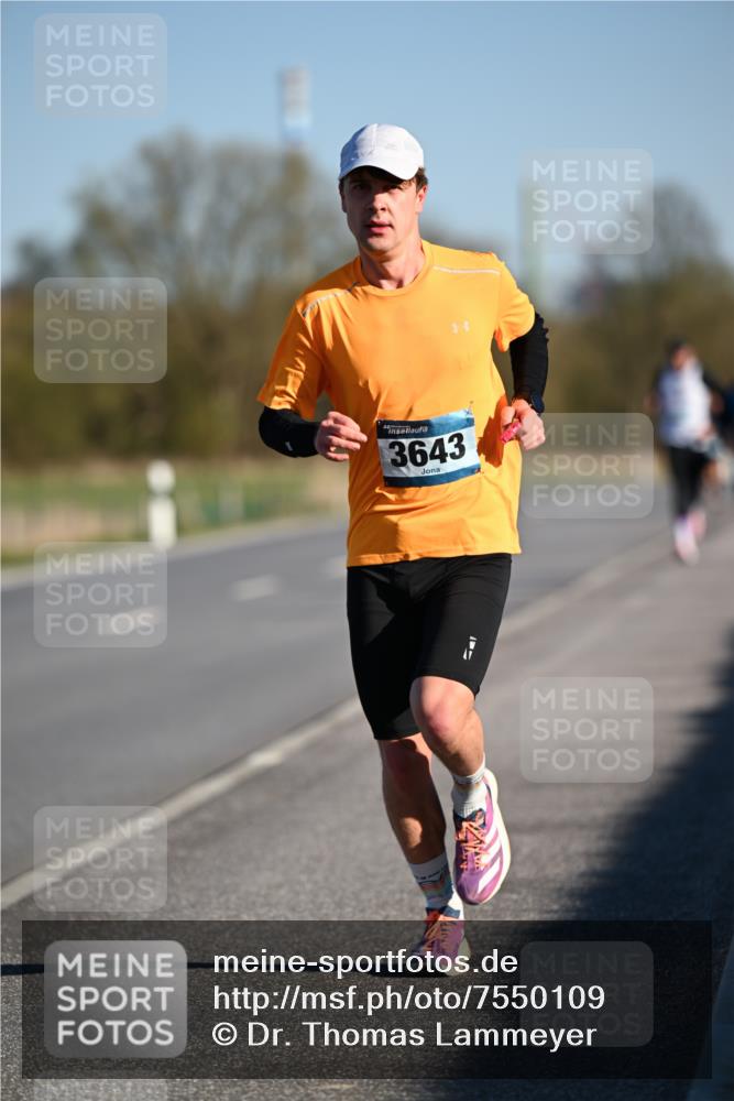 06.04.2025 - 44. Internationalen Wilhelmsburger Insellauf Dr. Thomas Lammeyer http://msf.ph/oto/7550109 06.04.2025 09:20:54 Laufen 3643 meine-sportfotos.de