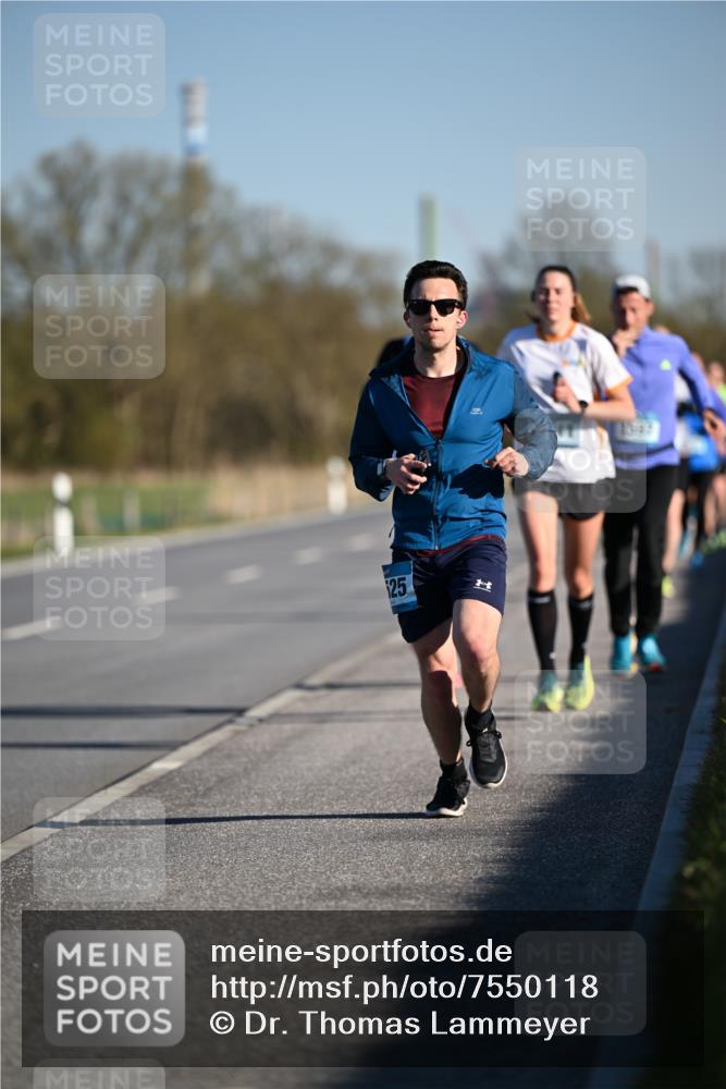 06.04.2025 - 44. Internationalen Wilhelmsburger Insellauf Dr. Thomas Lammeyer http://msf.ph/oto/7550118 06.04.2025 09:21:00 Laufen 25 meine-sportfotos.de