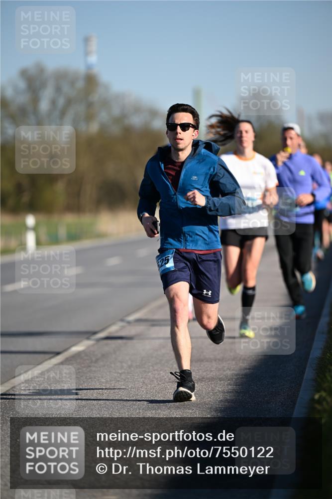 06.04.2025 - 44. Internationalen Wilhelmsburger Insellauf Dr. Thomas Lammeyer http://msf.ph/oto/7550122 06.04.2025 09:21:01 Laufen  meine-sportfotos.de