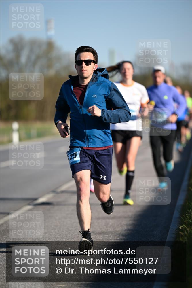 06.04.2025 - 44. Internationalen Wilhelmsburger Insellauf Dr. Thomas Lammeyer http://msf.ph/oto/7550127 06.04.2025 09:21:01 Laufen 525 meine-sportfotos.de