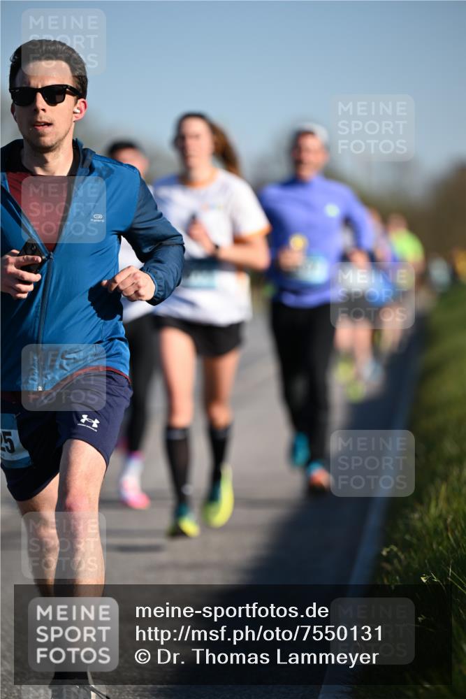 06.04.2025 - 44. Internationalen Wilhelmsburger Insellauf Dr. Thomas Lammeyer http://msf.ph/oto/7550131 06.04.2025 09:21:02 Laufen 25 meine-sportfotos.de