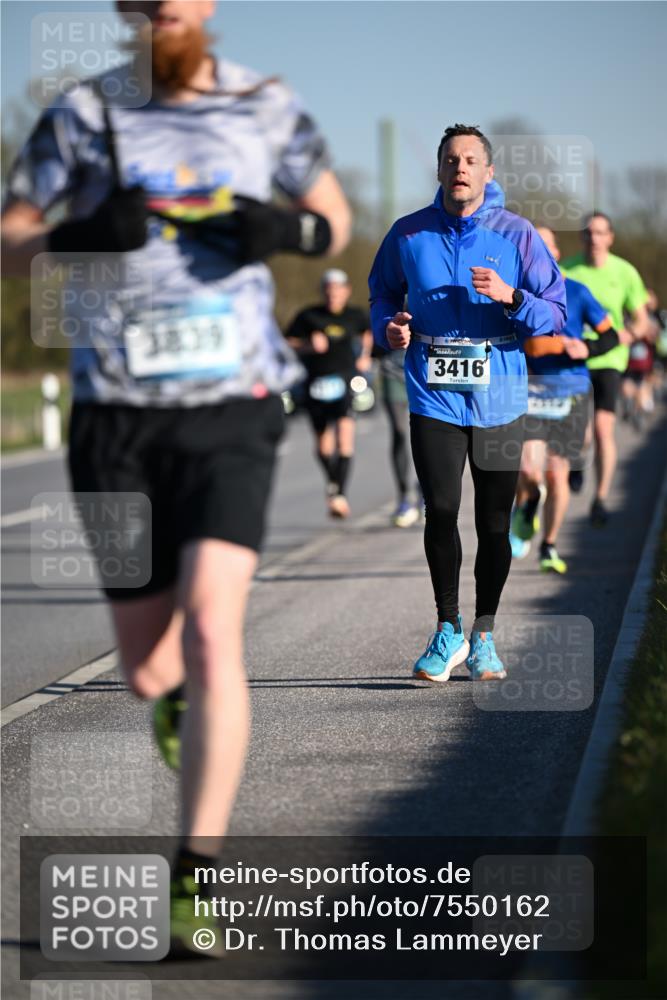 06.04.2025 - 44. Internationalen Wilhelmsburger Insellauf Dr. Thomas Lammeyer http://msf.ph/oto/7550162 06.04.2025 09:21:08 Laufen 3839, 3416, 7712 meine-sportfotos.de