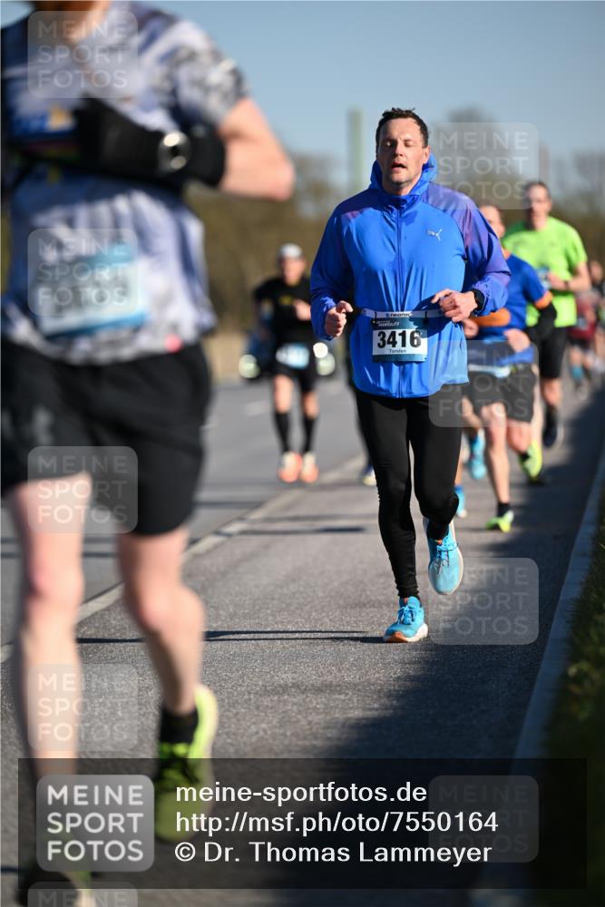 06.04.2025 - 44. Internationalen Wilhelmsburger Insellauf Dr. Thomas Lammeyer http://msf.ph/oto/7550164 06.04.2025 09:21:09 Laufen 3839, 3416 meine-sportfotos.de