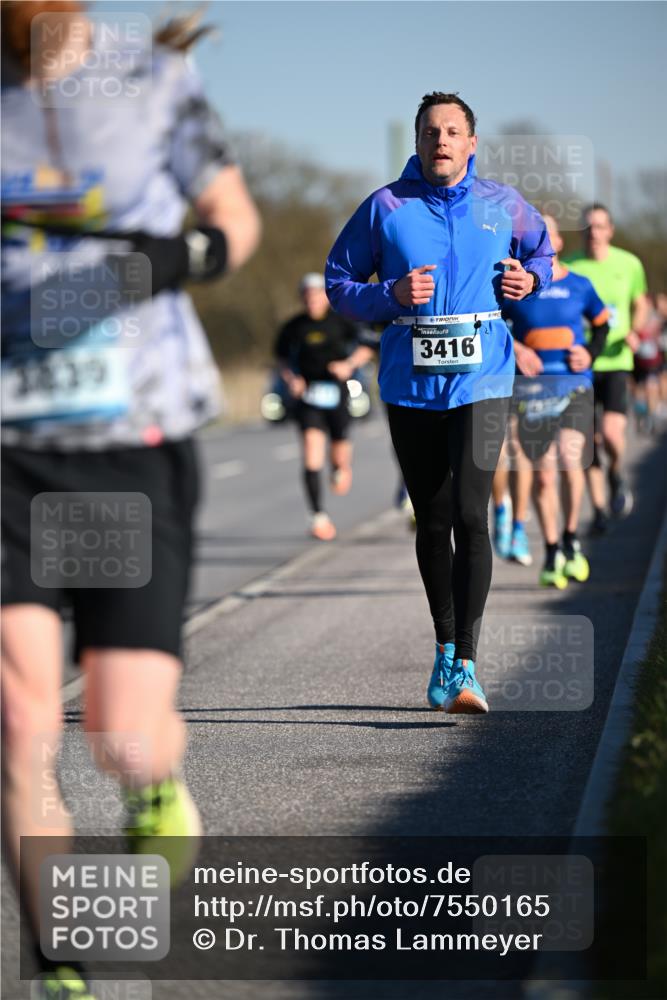 06.04.2025 - 44. Internationalen Wilhelmsburger Insellauf Dr. Thomas Lammeyer http://msf.ph/oto/7550165 06.04.2025 09:21:09 Laufen 3839, 3416 meine-sportfotos.de