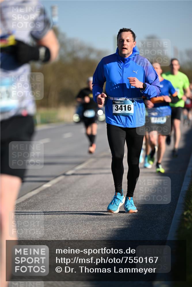 06.04.2025 - 44. Internationalen Wilhelmsburger Insellauf Dr. Thomas Lammeyer http://msf.ph/oto/7550167 06.04.2025 09:21:09 Laufen 3416 meine-sportfotos.de