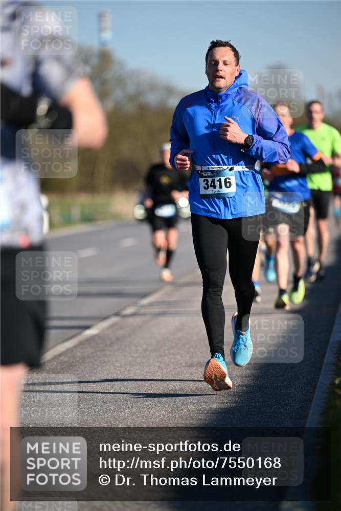 06.04.2025 - 44. Internationalen Wilhelmsburger Insellauf Dr. Thomas Lammeyer http://msf.ph/oto/7550168 06.04.2025 09:21:09 Laufen 3416 meine-sportfotos.de