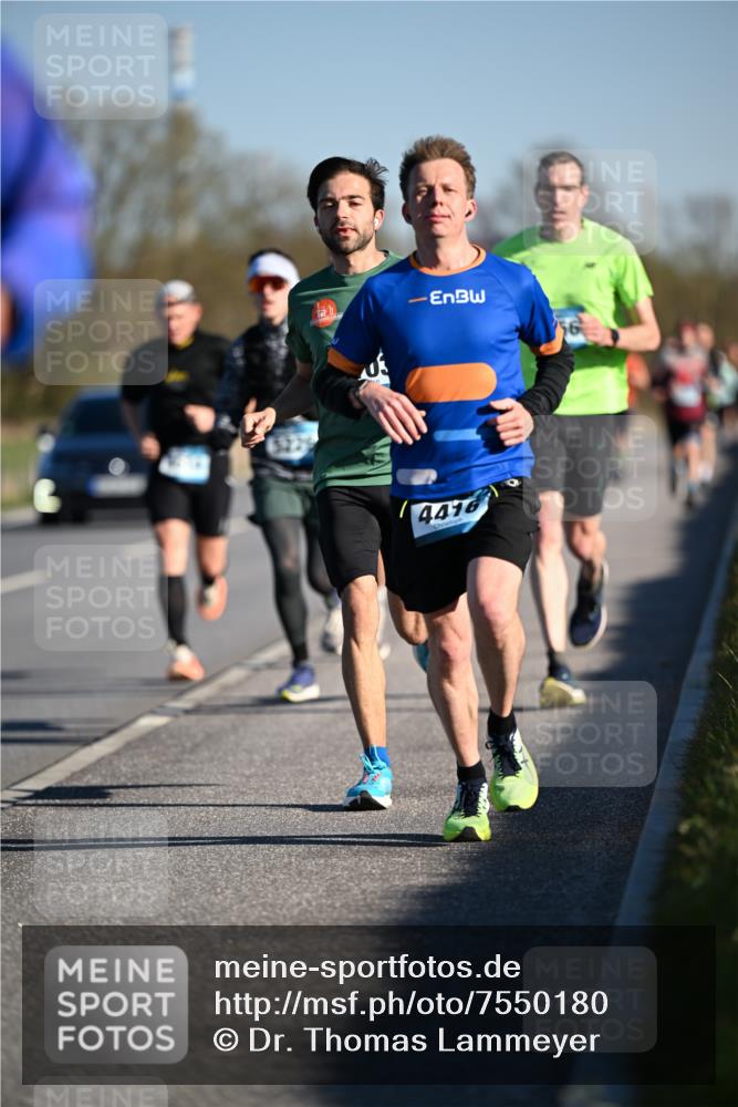 06.04.2025 - 44. Internationalen Wilhelmsburger Insellauf Dr. Thomas Lammeyer http://msf.ph/oto/7550180 06.04.2025 09:21:11 Laufen 4416 meine-sportfotos.de