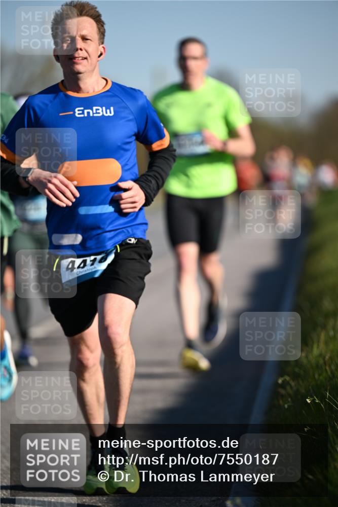 06.04.2025 - 44. Internationalen Wilhelmsburger Insellauf Dr. Thomas Lammeyer http://msf.ph/oto/7550187 06.04.2025 09:21:13 Laufen 4476 meine-sportfotos.de