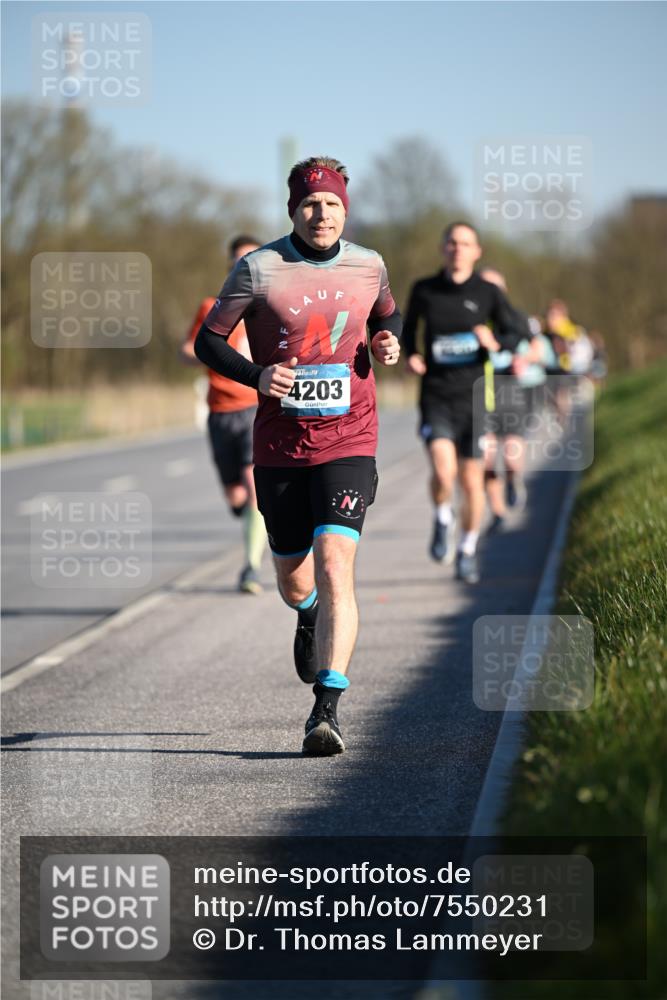 06.04.2025 - 44. Internationalen Wilhelmsburger Insellauf Dr. Thomas Lammeyer http://msf.ph/oto/7550231 06.04.2025 09:21:22 Laufen 4203 meine-sportfotos.de