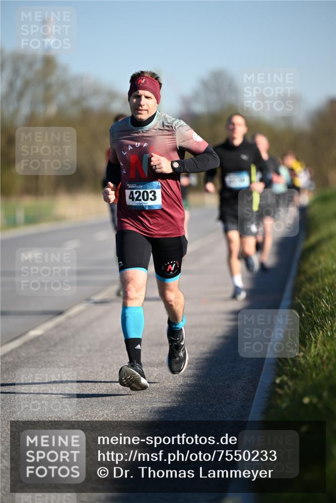06.04.2025 - 44. Internationalen Wilhelmsburger Insellauf Dr. Thomas Lammeyer http://msf.ph/oto/7550233 06.04.2025 09:21:22 Laufen 4203 meine-sportfotos.de