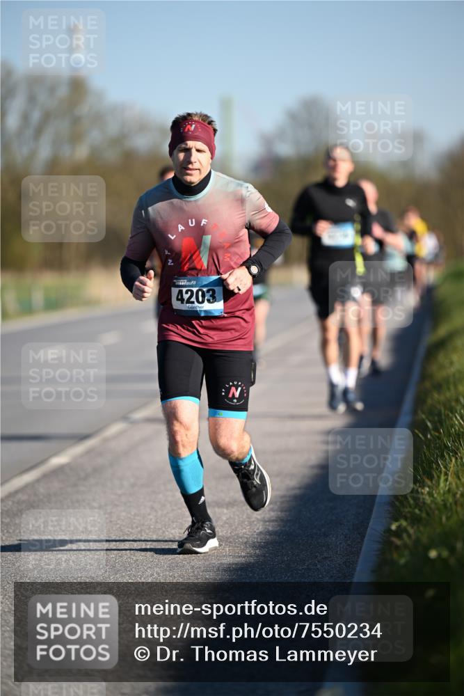 06.04.2025 - 44. Internationalen Wilhelmsburger Insellauf Dr. Thomas Lammeyer http://msf.ph/oto/7550234 06.04.2025 09:21:22 Laufen 4203 meine-sportfotos.de