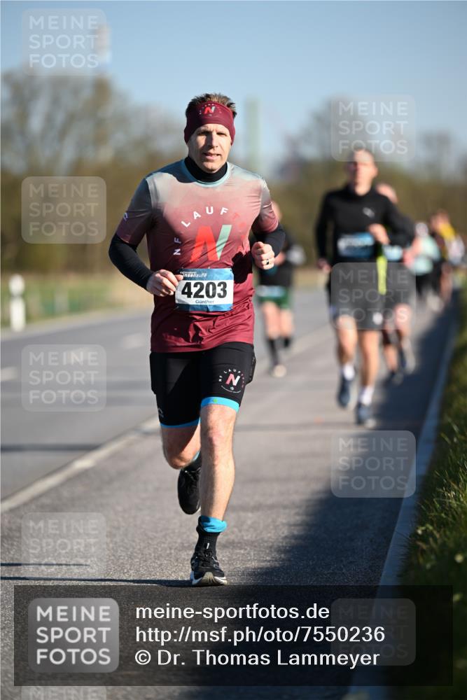 06.04.2025 - 44. Internationalen Wilhelmsburger Insellauf Dr. Thomas Lammeyer http://msf.ph/oto/7550236 06.04.2025 09:21:22 Laufen 4203 meine-sportfotos.de