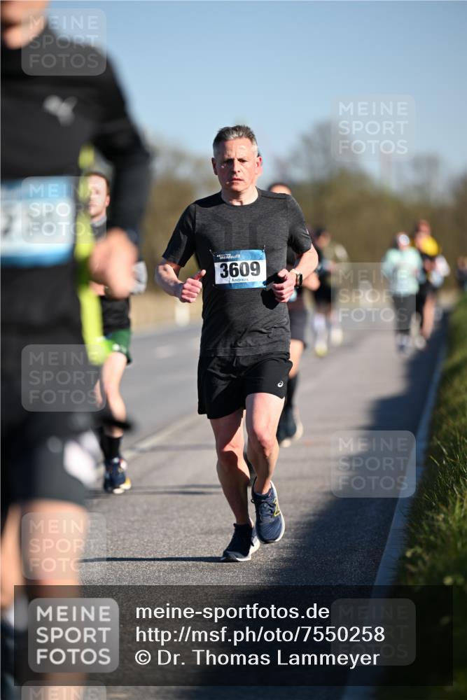 06.04.2025 - 44. Internationalen Wilhelmsburger Insellauf Dr. Thomas Lammeyer http://msf.ph/oto/7550258 06.04.2025 09:21:27 Laufen 3609 meine-sportfotos.de