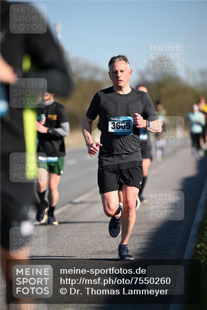 06.04.2025 - 44. Internationalen Wilhelmsburger Insellauf Dr. Thomas Lammeyer http://msf.ph/oto/7550260 06.04.2025 09:21:27 Laufen 3609 meine-sportfotos.de