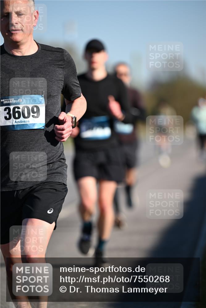 06.04.2025 - 44. Internationalen Wilhelmsburger Insellauf Dr. Thomas Lammeyer http://msf.ph/oto/7550268 06.04.2025 09:21:29 Laufen 44, 3609 meine-sportfotos.de