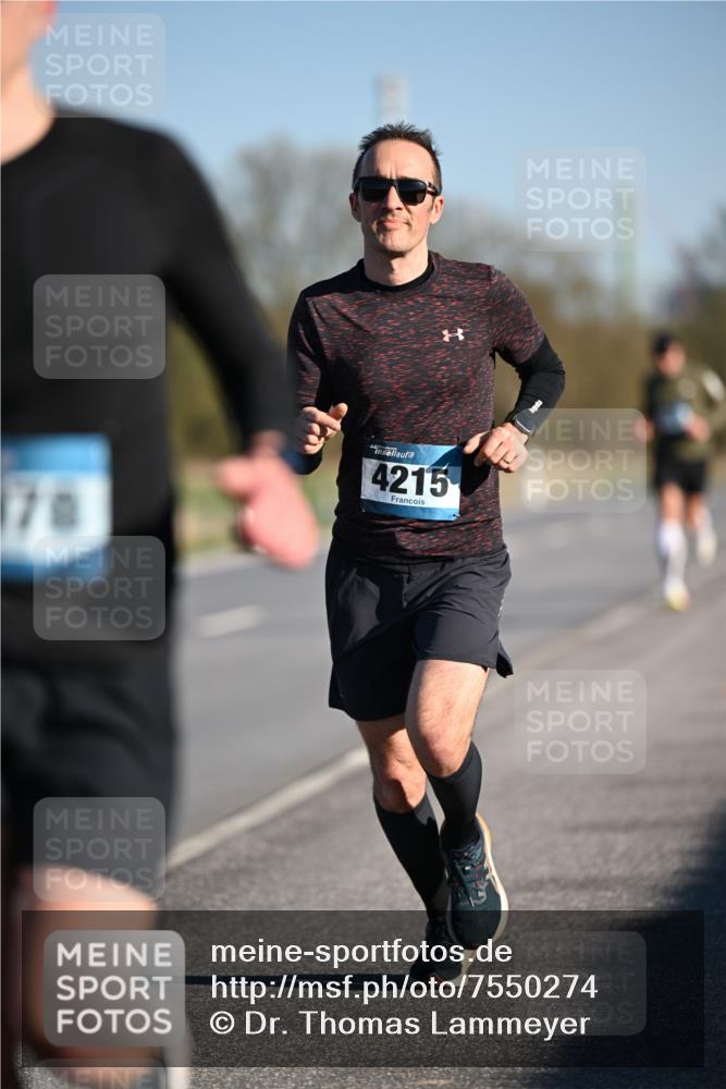 06.04.2025 - 44. Internationalen Wilhelmsburger Insellauf Dr. Thomas Lammeyer http://msf.ph/oto/7550274 06.04.2025 09:21:30 Laufen 70, 4215 meine-sportfotos.de