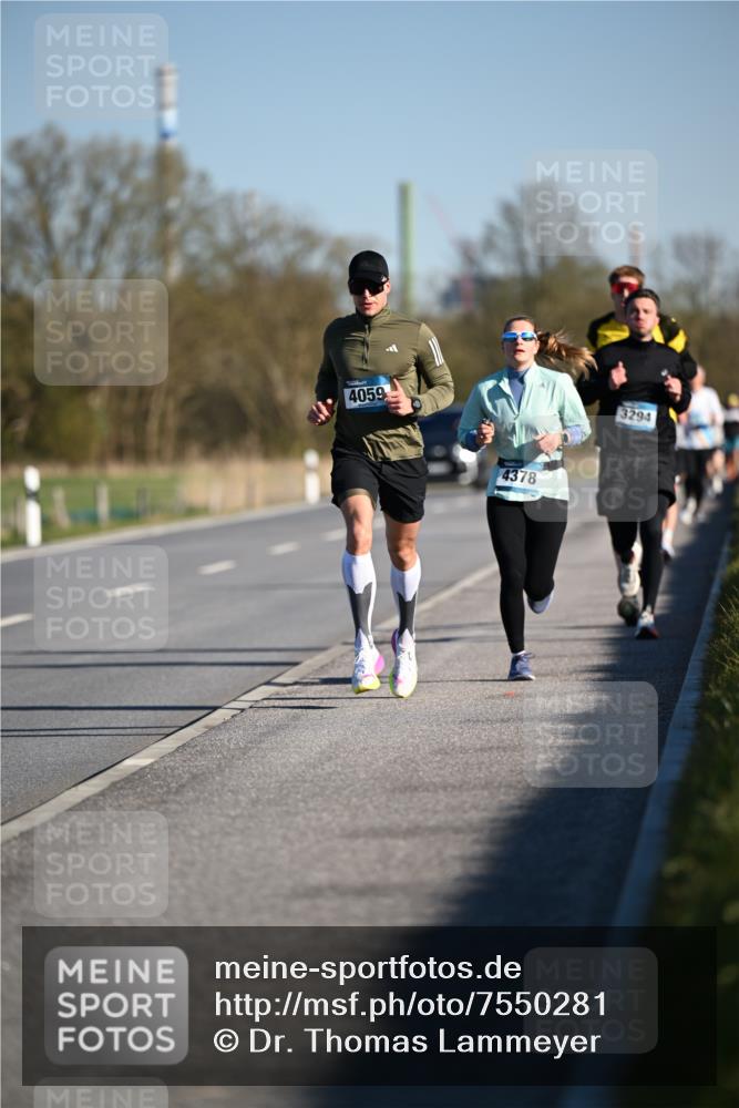 06.04.2025 - 44. Internationalen Wilhelmsburger Insellauf Dr. Thomas Lammeyer http://msf.ph/oto/7550281 06.04.2025 09:21:34 Laufen 4059, 4378, 3294 meine-sportfotos.de