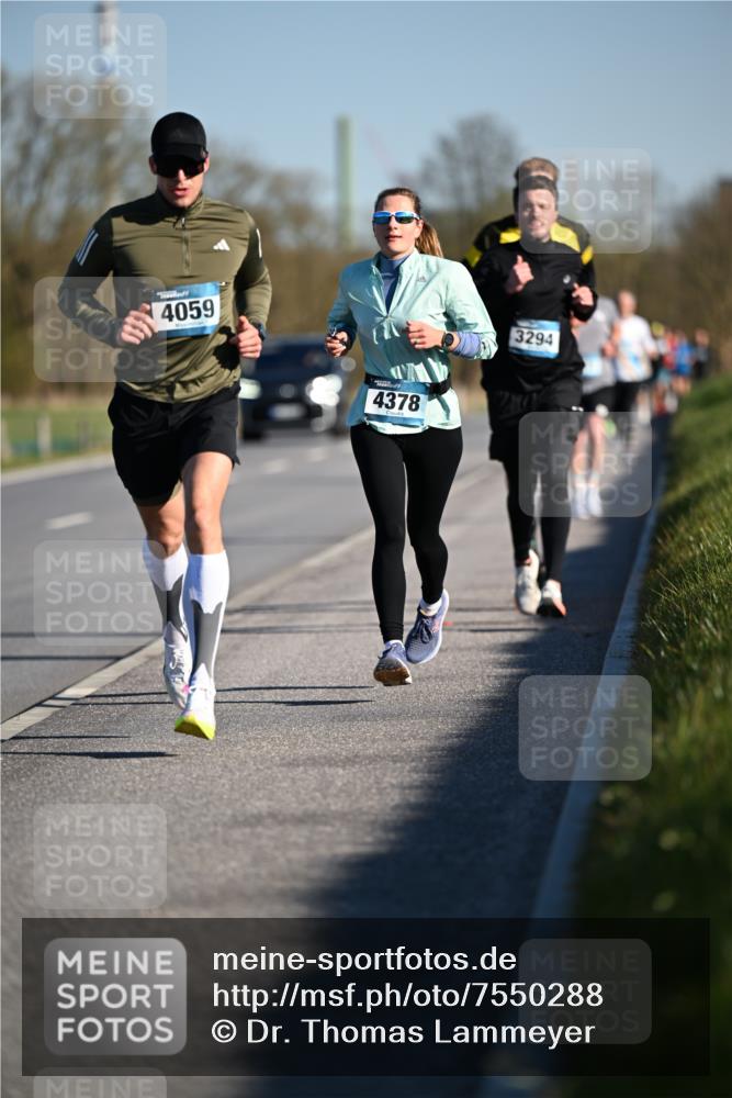 06.04.2025 - 44. Internationalen Wilhelmsburger Insellauf Dr. Thomas Lammeyer http://msf.ph/oto/7550288 06.04.2025 09:21:36 Laufen 4059, 4378, 3294 meine-sportfotos.de