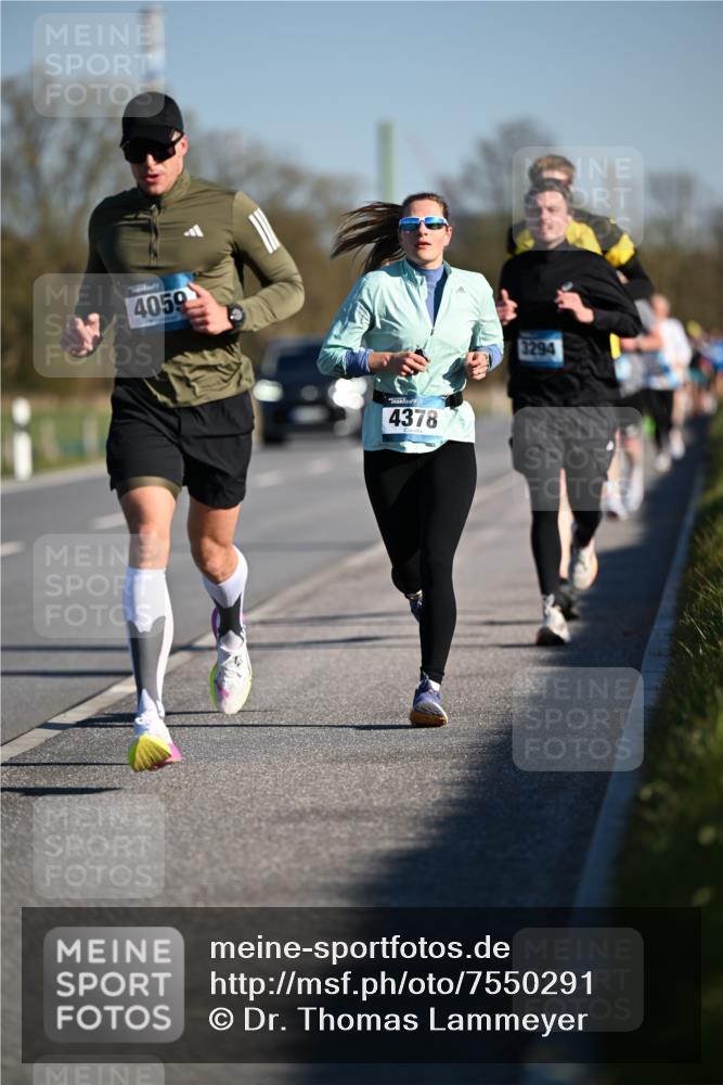 06.04.2025 - 44. Internationalen Wilhelmsburger Insellauf Dr. Thomas Lammeyer http://msf.ph/oto/7550291 06.04.2025 09:21:36 Laufen 4059, 4378, 3294 meine-sportfotos.de