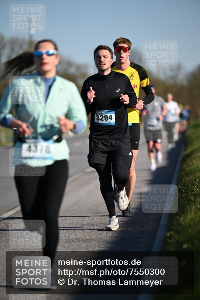 06.04.2025 - 44. Internationalen Wilhelmsburger Insellauf Dr. Thomas Lammeyer http://msf.ph/oto/7550300 06.04.2025 09:21:38 Laufen 4378, 3294 meine-sportfotos.de