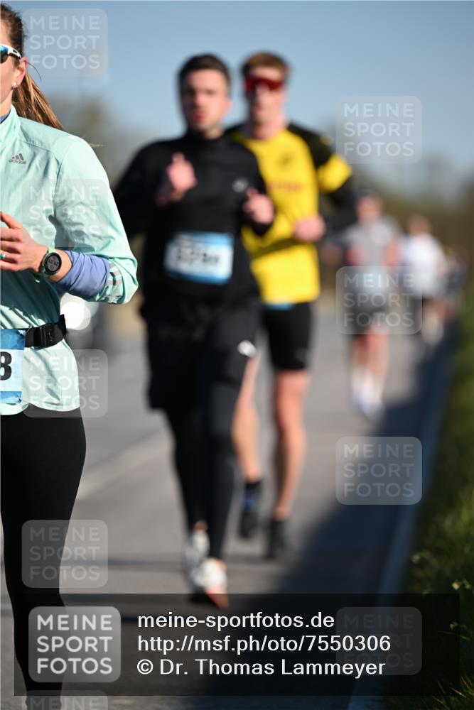 06.04.2025 - 44. Internationalen Wilhelmsburger Insellauf Dr. Thomas Lammeyer http://msf.ph/oto/7550306 06.04.2025 09:21:39 Laufen  meine-sportfotos.de