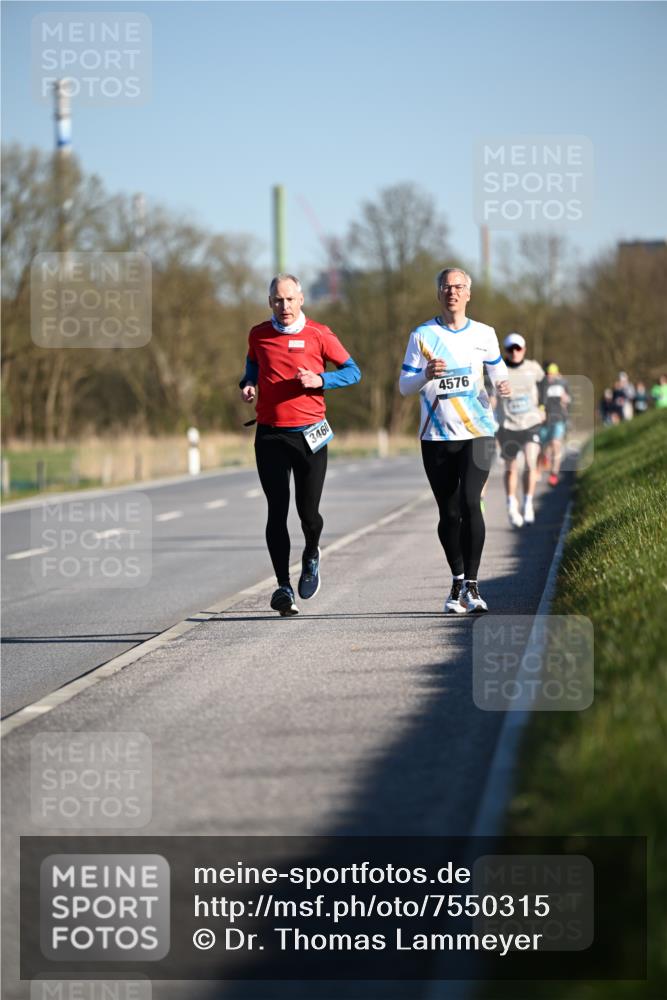 06.04.2025 - 44. Internationalen Wilhelmsburger Insellauf Dr. Thomas Lammeyer http://msf.ph/oto/7550315 06.04.2025 09:21:46 Laufen 3460, 4576 meine-sportfotos.de