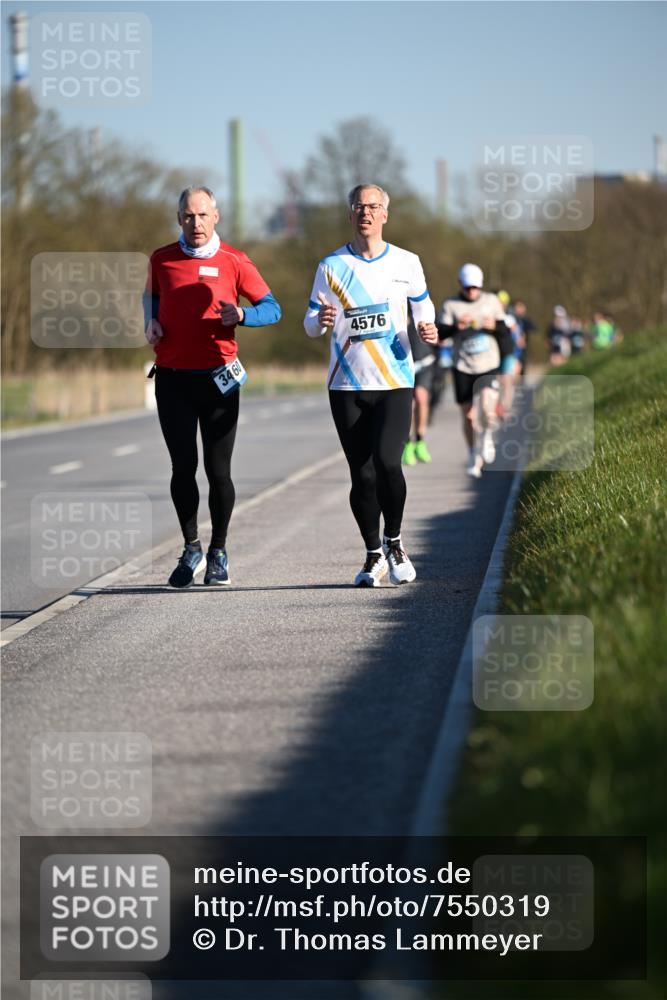 06.04.2025 - 44. Internationalen Wilhelmsburger Insellauf Dr. Thomas Lammeyer http://msf.ph/oto/7550319 06.04.2025 09:21:47 Laufen 3460, 4576 meine-sportfotos.de