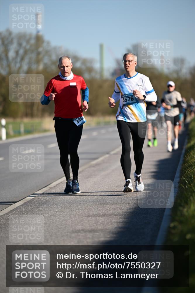 06.04.2025 - 44. Internationalen Wilhelmsburger Insellauf Dr. Thomas Lammeyer http://msf.ph/oto/7550327 06.04.2025 09:21:48 Laufen 3460, 4576 meine-sportfotos.de