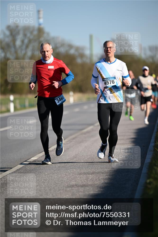 06.04.2025 - 44. Internationalen Wilhelmsburger Insellauf Dr. Thomas Lammeyer http://msf.ph/oto/7550331 06.04.2025 09:21:48 Laufen 3460, 4576 meine-sportfotos.de