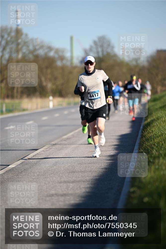 06.04.2025 - 44. Internationalen Wilhelmsburger Insellauf Dr. Thomas Lammeyer http://msf.ph/oto/7550345 06.04.2025 09:21:52 Laufen 4417 meine-sportfotos.de