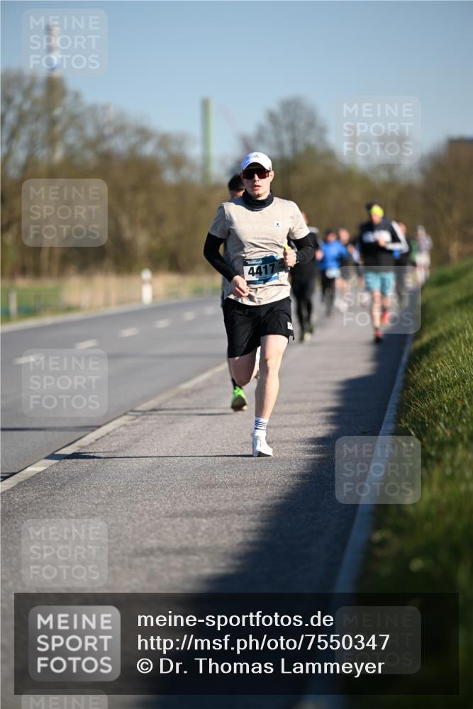 06.04.2025 - 44. Internationalen Wilhelmsburger Insellauf Dr. Thomas Lammeyer http://msf.ph/oto/7550347 06.04.2025 09:21:53 Laufen 4417 meine-sportfotos.de