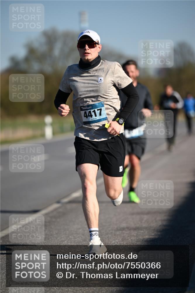 06.04.2025 - 44. Internationalen Wilhelmsburger Insellauf Dr. Thomas Lammeyer http://msf.ph/oto/7550366 06.04.2025 09:21:55 Laufen 4417 meine-sportfotos.de