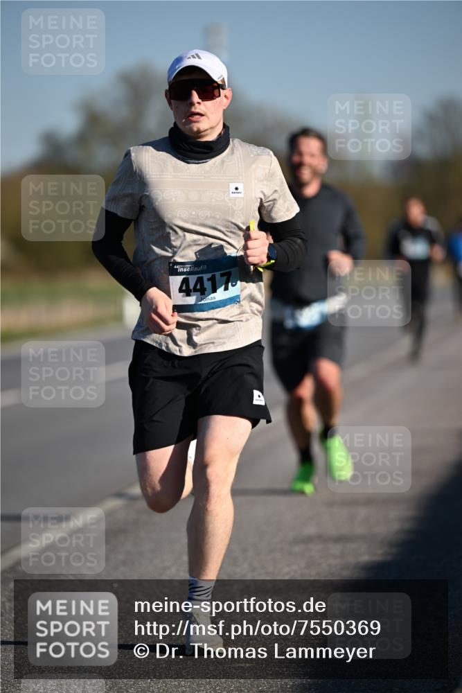 06.04.2025 - 44. Internationalen Wilhelmsburger Insellauf Dr. Thomas Lammeyer http://msf.ph/oto/7550369 06.04.2025 09:21:56 Laufen 4417 meine-sportfotos.de