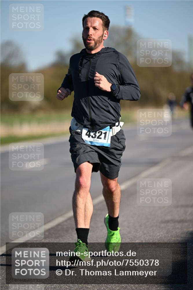 06.04.2025 - 44. Internationalen Wilhelmsburger Insellauf Dr. Thomas Lammeyer http://msf.ph/oto/7550378 06.04.2025 09:21:57 Laufen 4321 meine-sportfotos.de