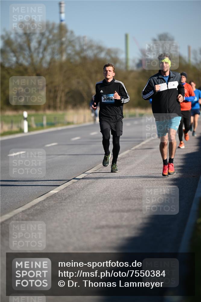 06.04.2025 - 44. Internationalen Wilhelmsburger Insellauf Dr. Thomas Lammeyer http://msf.ph/oto/7550384 06.04.2025 09:21:59 Laufen 3062 meine-sportfotos.de