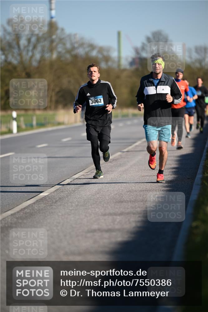 06.04.2025 - 44. Internationalen Wilhelmsburger Insellauf Dr. Thomas Lammeyer http://msf.ph/oto/7550386 06.04.2025 09:21:59 Laufen 3062 meine-sportfotos.de