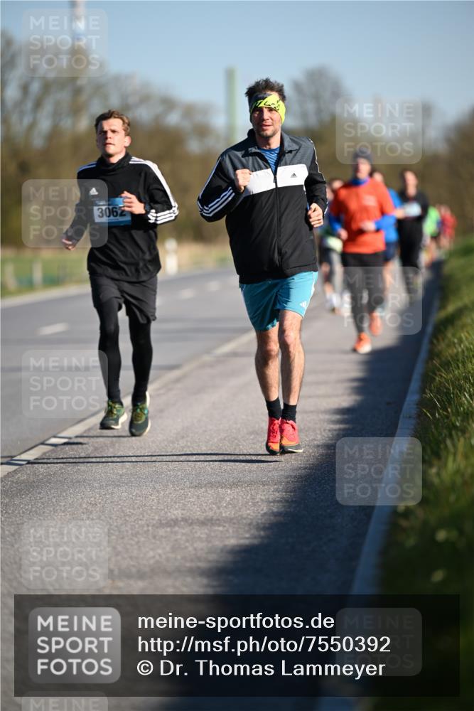 06.04.2025 - 44. Internationalen Wilhelmsburger Insellauf Dr. Thomas Lammeyer http://msf.ph/oto/7550392 06.04.2025 09:22:01 Laufen 3062 meine-sportfotos.de