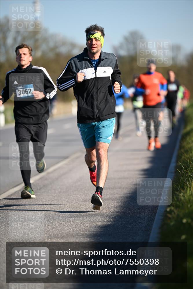 06.04.2025 - 44. Internationalen Wilhelmsburger Insellauf Dr. Thomas Lammeyer http://msf.ph/oto/7550398 06.04.2025 09:22:01 Laufen 3062 meine-sportfotos.de