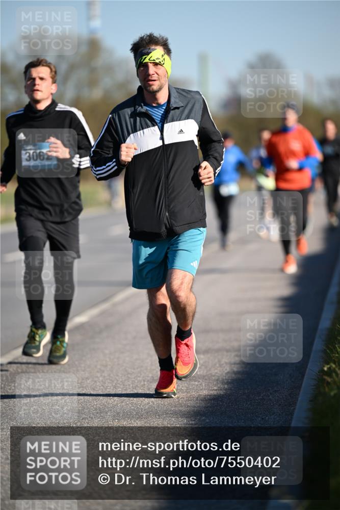 06.04.2025 - 44. Internationalen Wilhelmsburger Insellauf Dr. Thomas Lammeyer http://msf.ph/oto/7550402 06.04.2025 09:22:02 Laufen 3062 meine-sportfotos.de