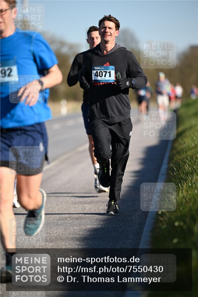 06.04.2025 - 44. Internationalen Wilhelmsburger Insellauf Dr. Thomas Lammeyer http://msf.ph/oto/7550430 06.04.2025 09:22:10 Laufen 92, 4071 meine-sportfotos.de