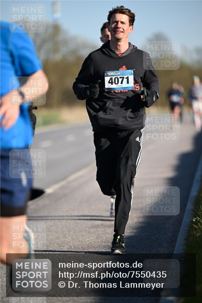 06.04.2025 - 44. Internationalen Wilhelmsburger Insellauf Dr. Thomas Lammeyer http://msf.ph/oto/7550435 06.04.2025 09:22:11 Laufen 4071 meine-sportfotos.de