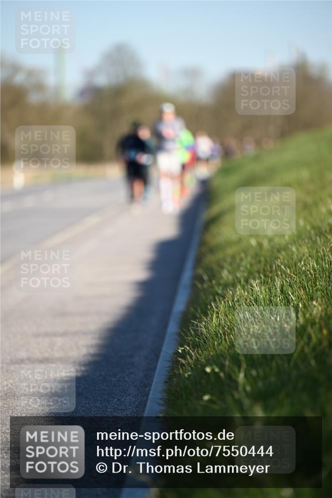 06.04.2025 - 44. Internationalen Wilhelmsburger Insellauf Dr. Thomas Lammeyer http://msf.ph/oto/7550444 06.04.2025 09:22:14 Laufen  meine-sportfotos.de
