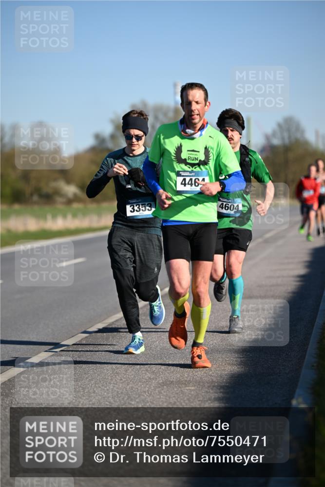 06.04.2025 - 44. Internationalen Wilhelmsburger Insellauf Dr. Thomas Lammeyer http://msf.ph/oto/7550471 06.04.2025 09:22:27 Laufen 3353, 446, 4604 meine-sportfotos.de