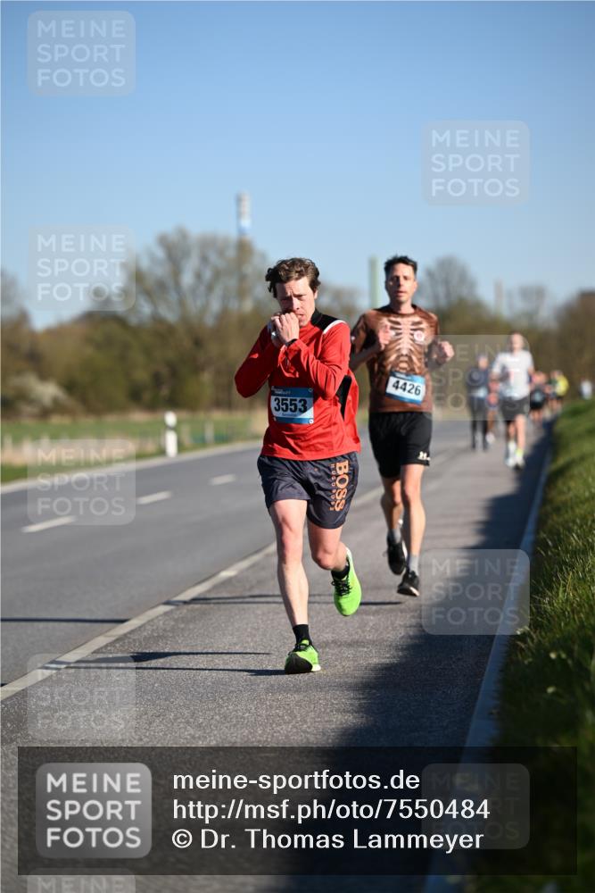 06.04.2025 - 44. Internationalen Wilhelmsburger Insellauf Dr. Thomas Lammeyer http://msf.ph/oto/7550484 06.04.2025 09:22:34 Laufen 3553, 4426 meine-sportfotos.de
