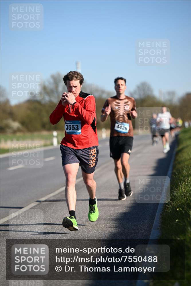 06.04.2025 - 44. Internationalen Wilhelmsburger Insellauf Dr. Thomas Lammeyer http://msf.ph/oto/7550488 06.04.2025 09:22:34 Laufen 3553, 4426 meine-sportfotos.de