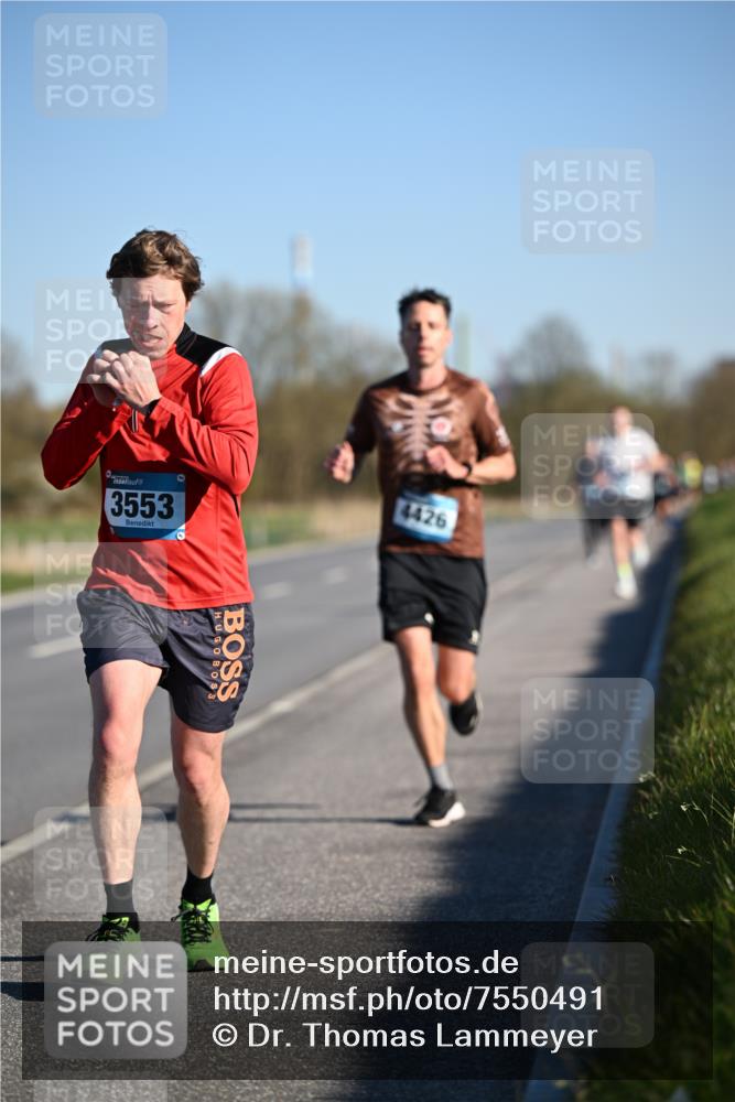 06.04.2025 - 44. Internationalen Wilhelmsburger Insellauf Dr. Thomas Lammeyer http://msf.ph/oto/7550491 06.04.2025 09:22:35 Laufen 3553, 4426 meine-sportfotos.de